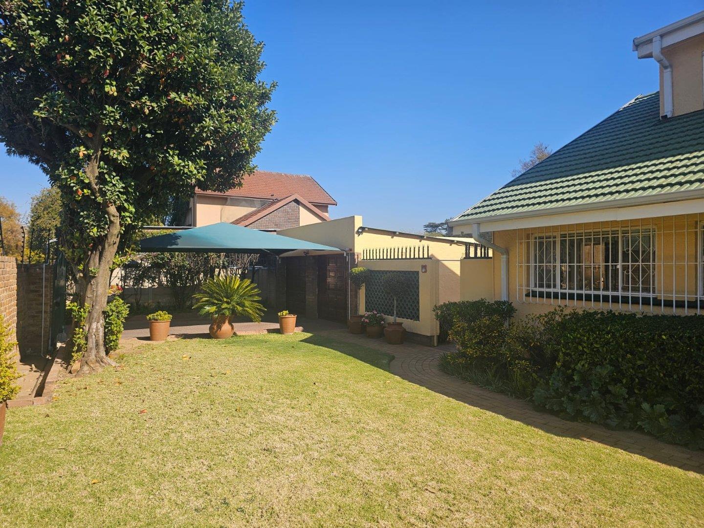 4 Bedroom House for sale in Elma Park P24114566104