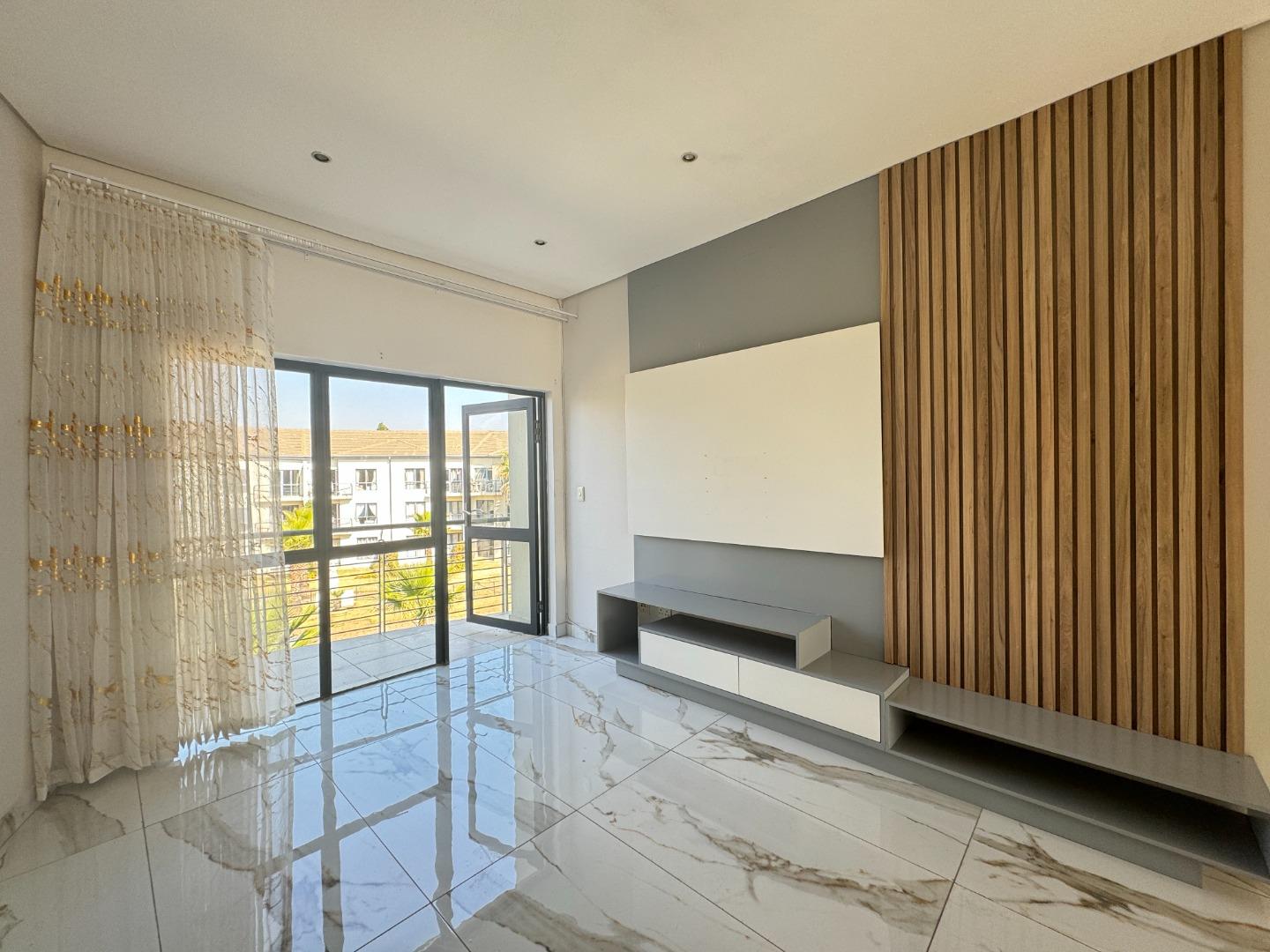 2 Bedroom Apartment / flat to rent in Wendywood Esprit Estate, 29