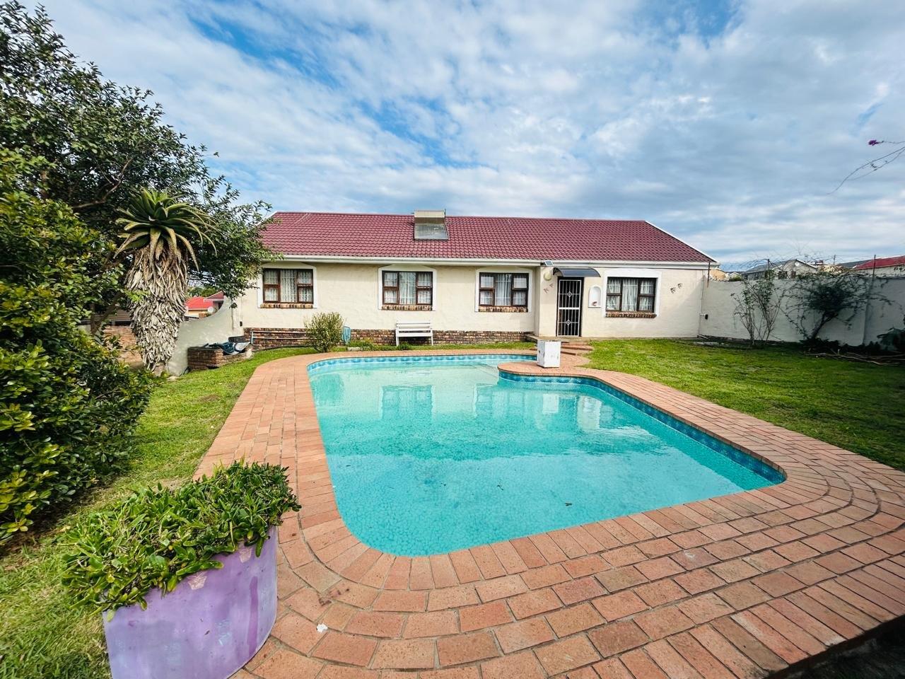 3 Bedroom House for sale in Haven Hills P24114567338