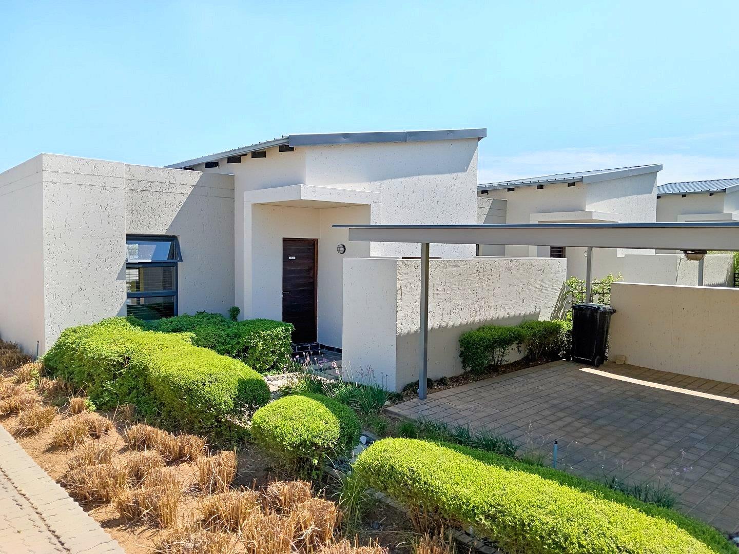 3 Bedroom Townhouse for sale in Jackal Creek Golf Estate P24114567508