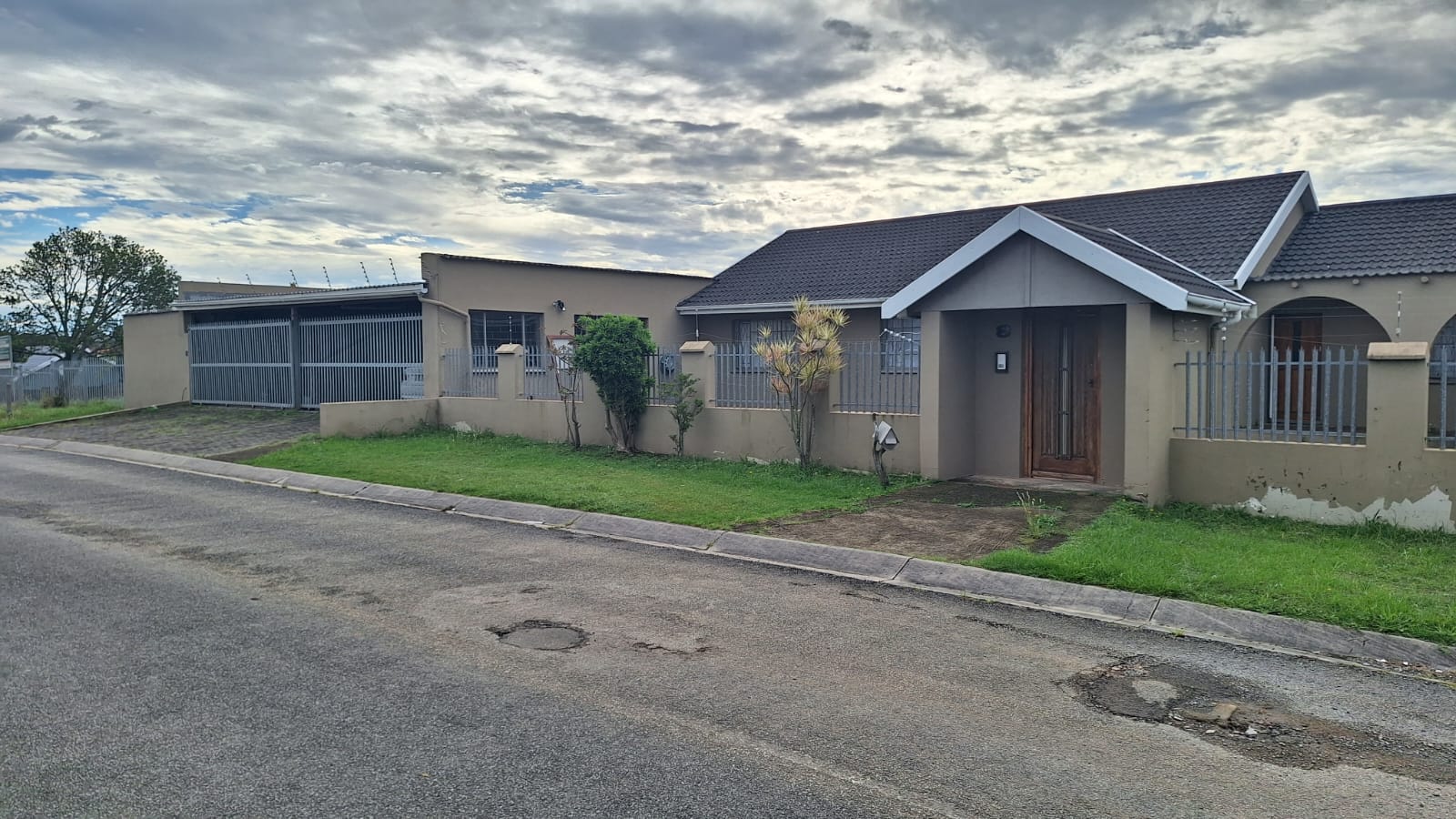 5 Bedroom House for sale in Haven Hills P24114563037