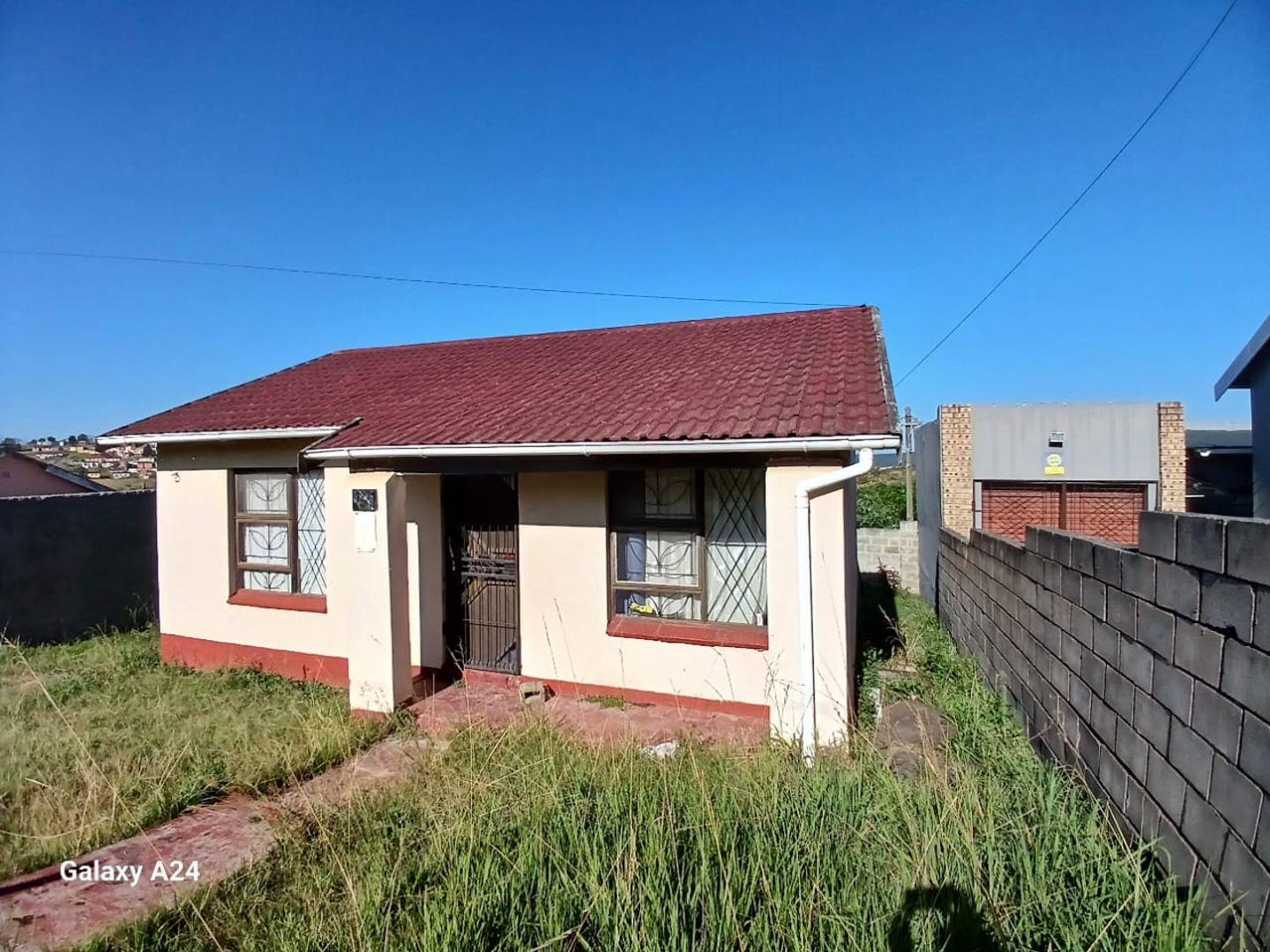 2 Bedroom House for sale in Mdantsane Nu 17 P24114568476