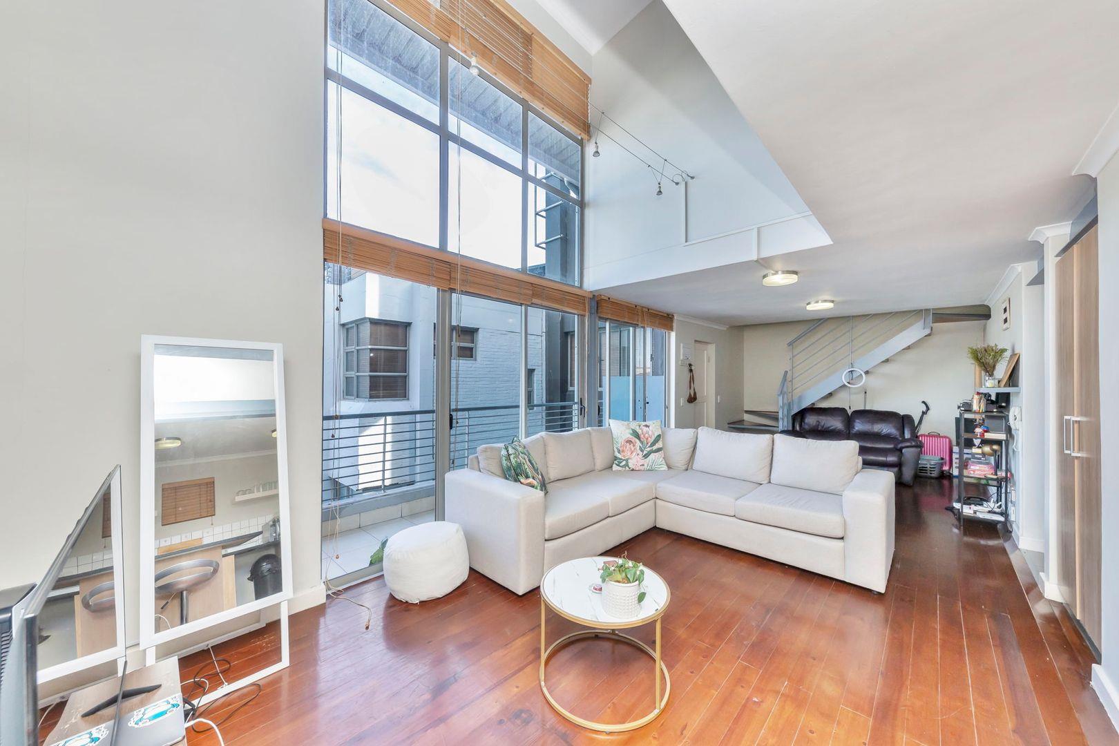 3 Bedroom Apartment / flat for sale in Woodstock 516 Upper East Side