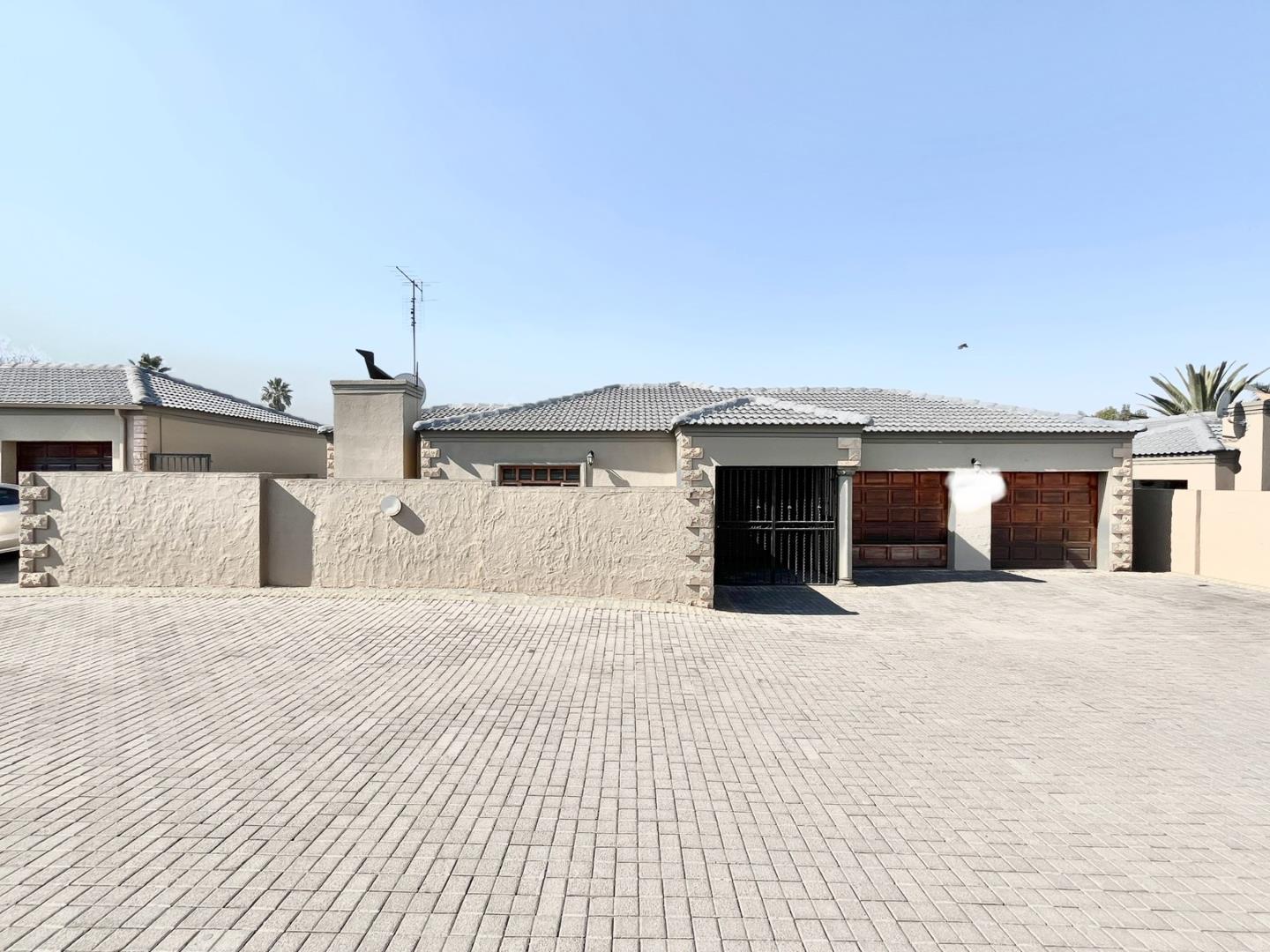 3 Bedroom House for sale in Beyers Park P24114568850