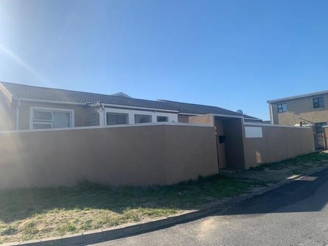 5 Bedroom House for Sale in Westgate