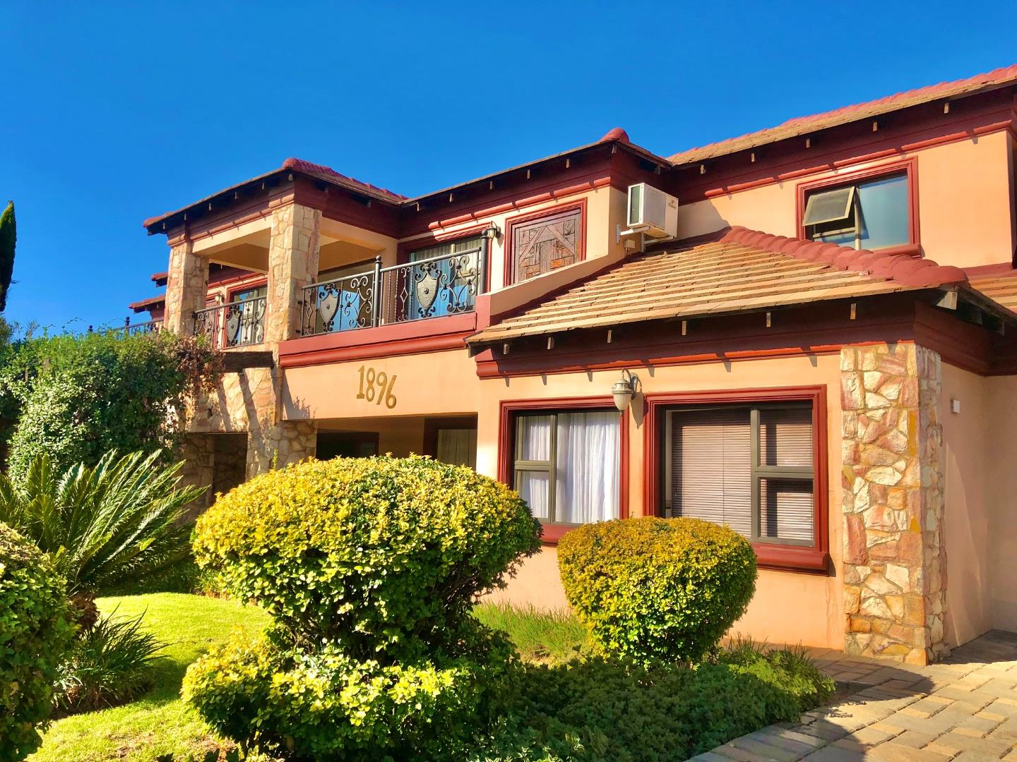 4 Bedroom House for sale in Blue Valley Golf Estate Blue Valley Golf