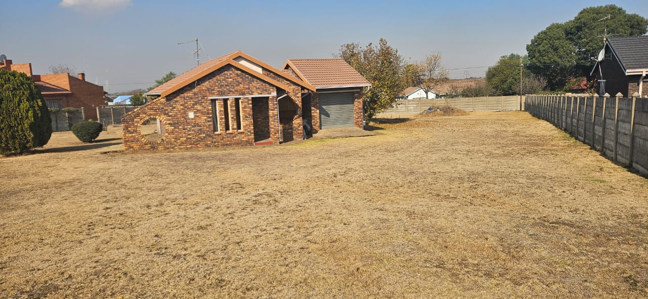 3 Bedroom House for sale in Bedworth Park P24114574144