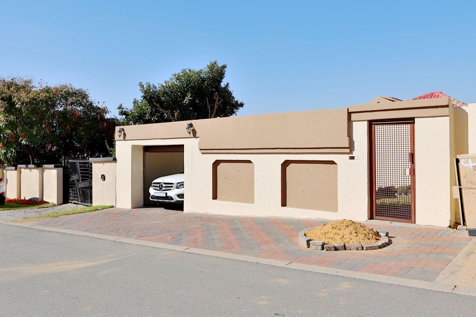 Klipfontein View Property Property and houses for sale in Klipfontein