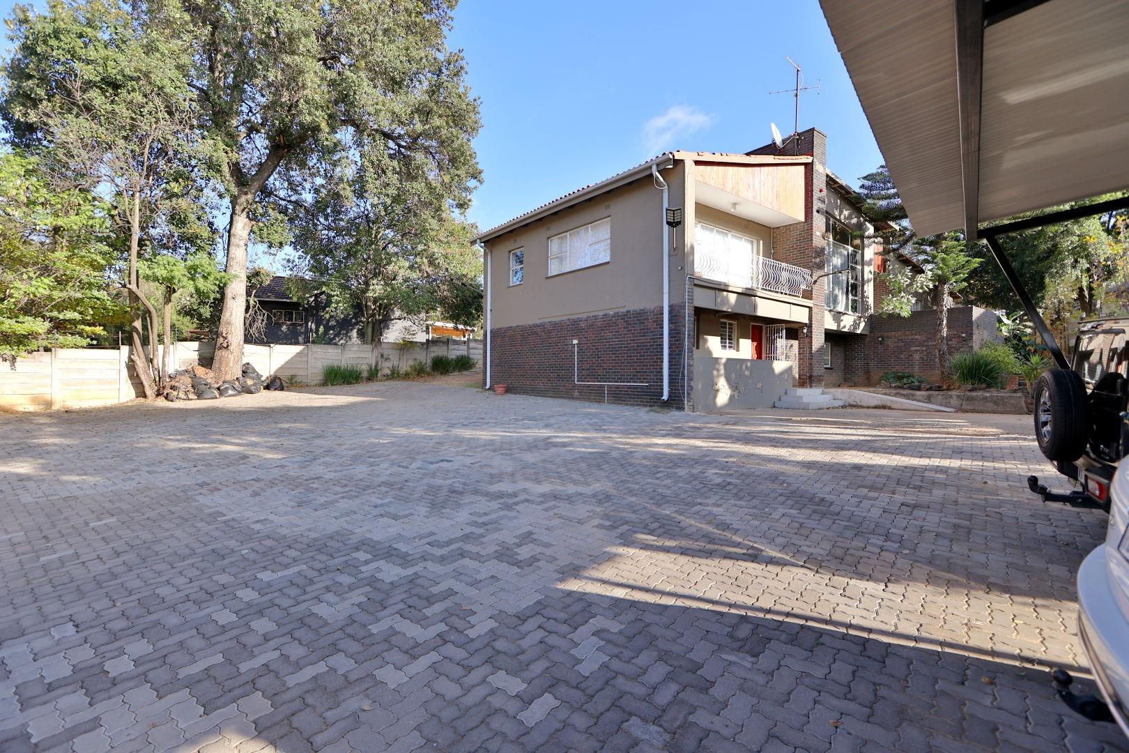 7 Bedroom House for sale in Kelvin P24114574775