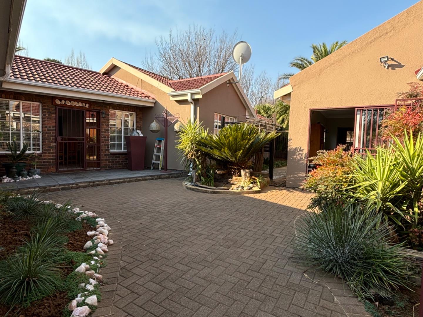 3 Bedroom House for sale in Risiville P24114575720