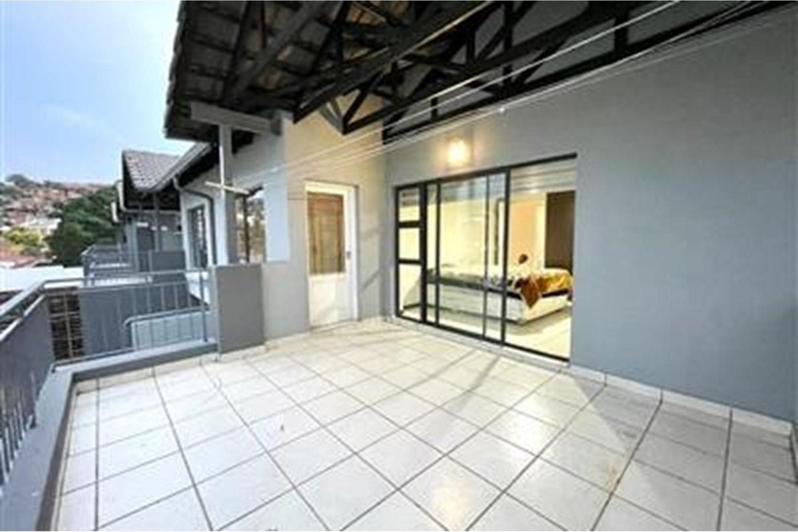 2 Bedroom Townhouse for sale in Gleneagles P24114575962