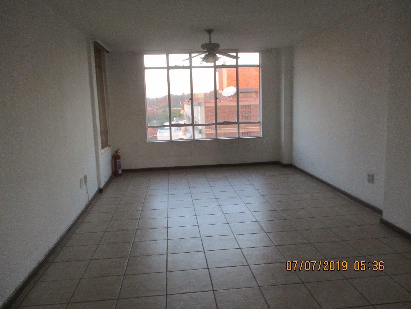 1 Bedroom Apartment / flat to rent in Sunnyside Rent Negotiable_ 7