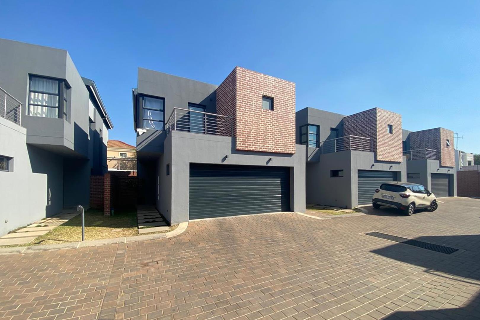 4 Bedroom House for sale in Morningside P24114580005