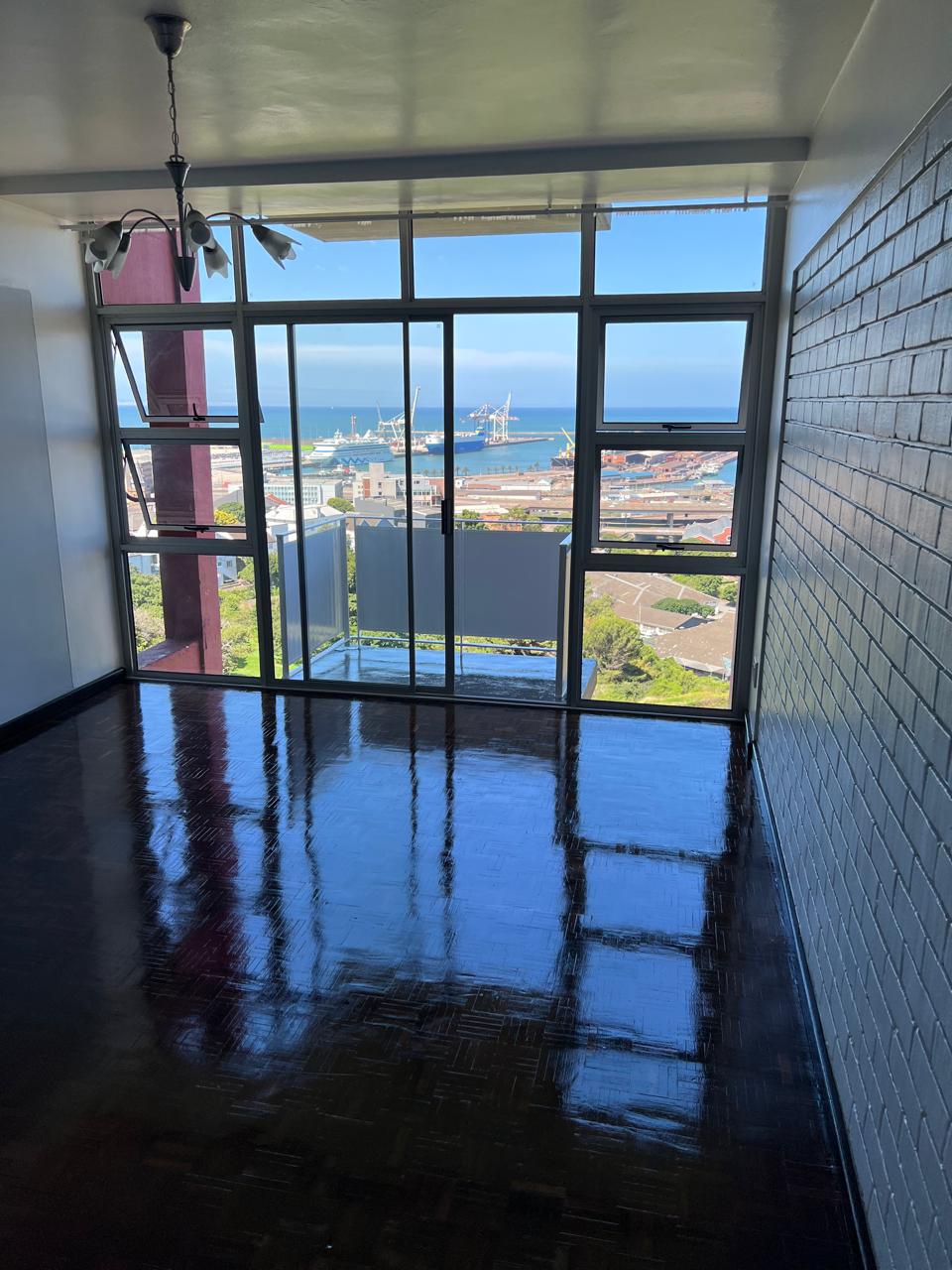 1 Bedroom Apartment / flat for sale in Port Elizabeth Central P24