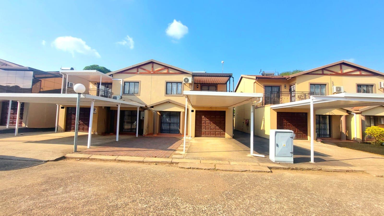 3 Bedroom Townhouse for sale in Northcroft P24114580953