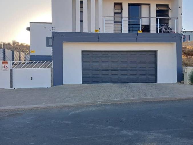 3 Bedroom House for Sale in Rocky Crest