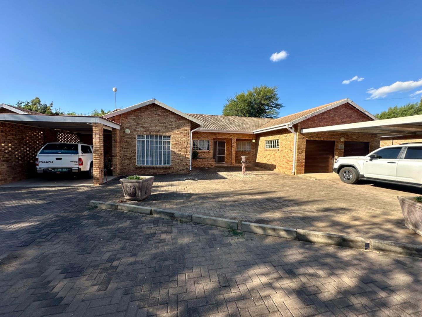 Property and houses to rent in Parys Parys Property