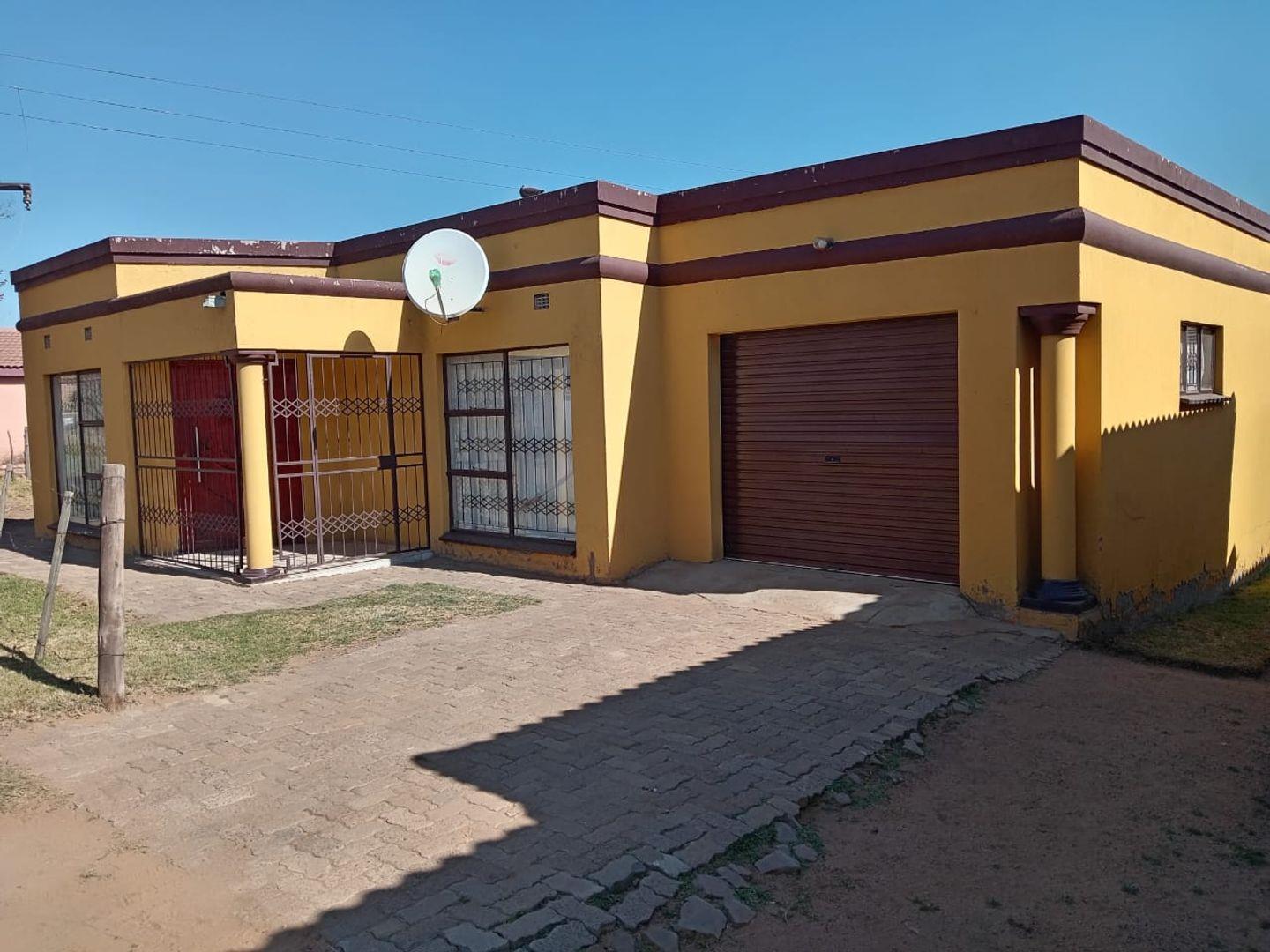 2 Bedroom House for sale in Kwaguqa P24114582497