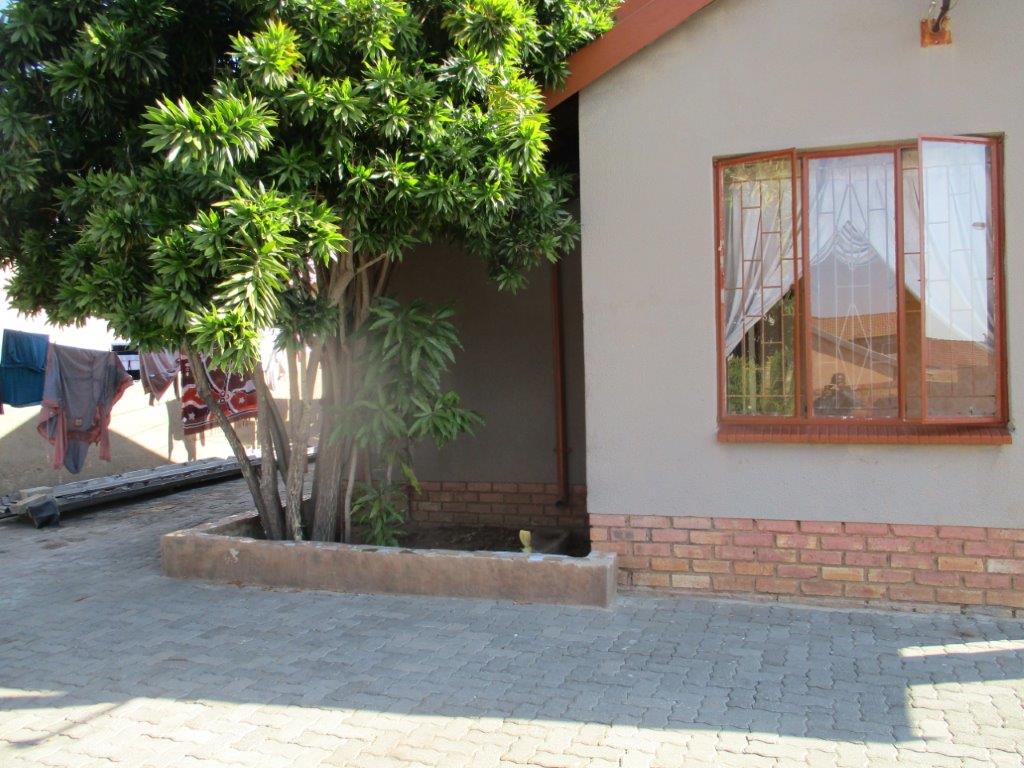 3 Bedroom House to rent in Tlhabane West P24114583038