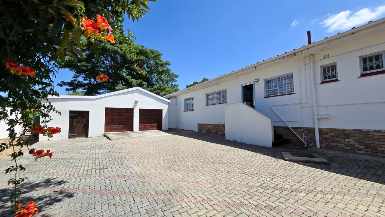 4 Bedroom House for sale in Headlands P24114583681