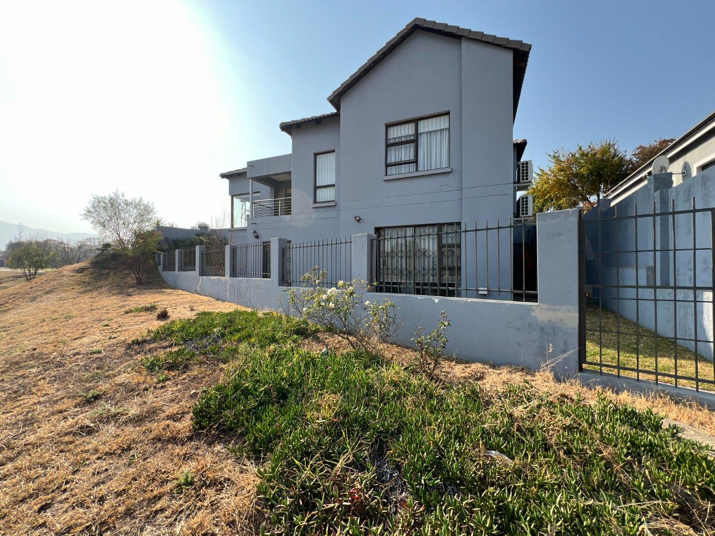 3 Bedroom House for sale in Gateway Manor P24114584439