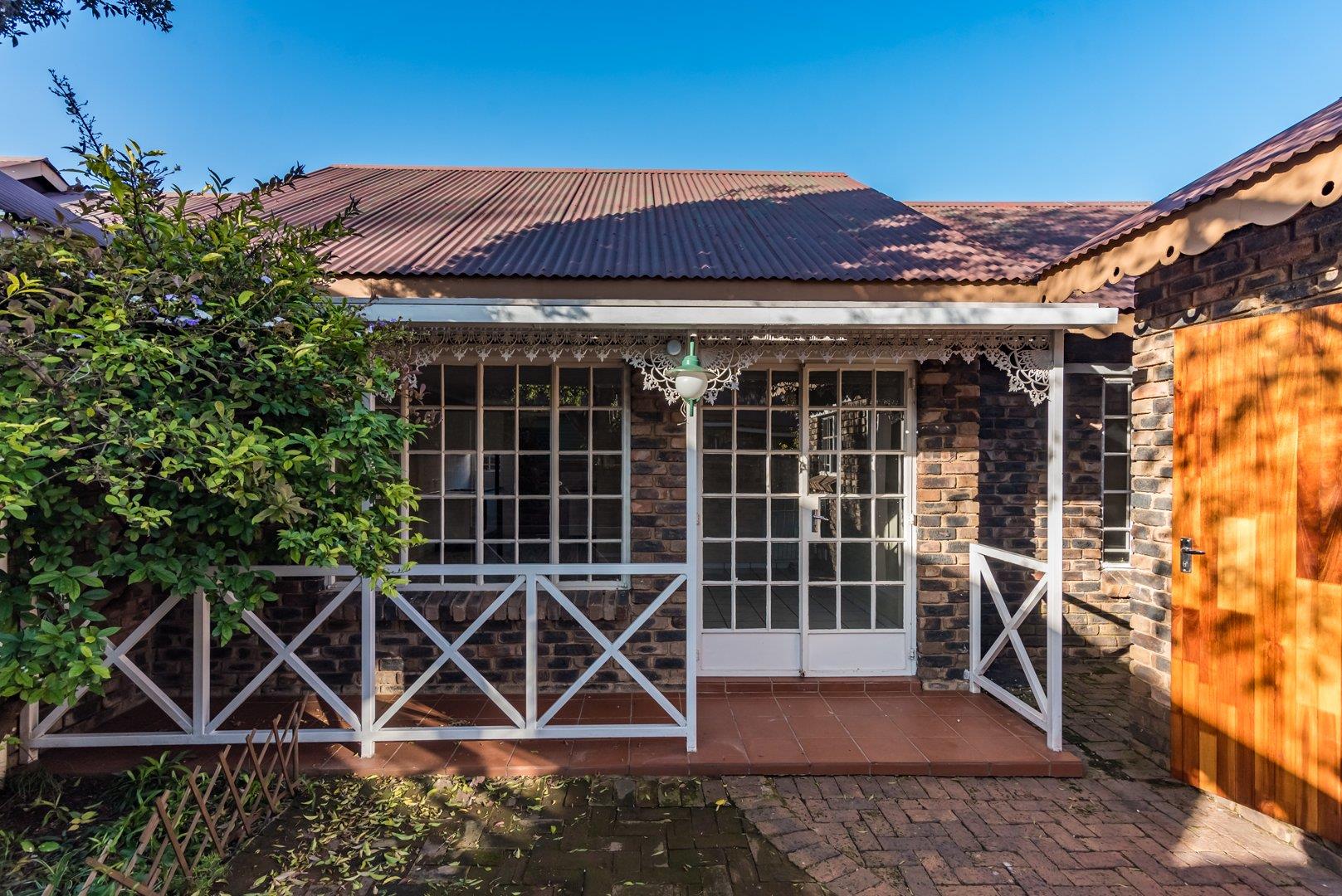 2 Bedroom Townhouse to rent in Krugersdorp North P24114585049