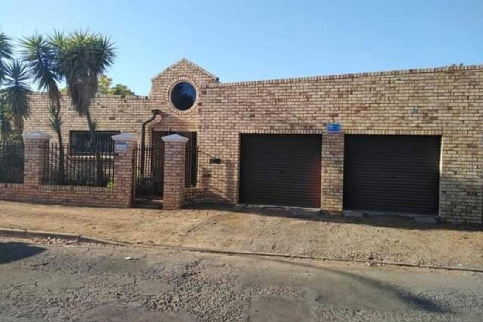 3 Bedroom House for sale in Herlear P24114585167