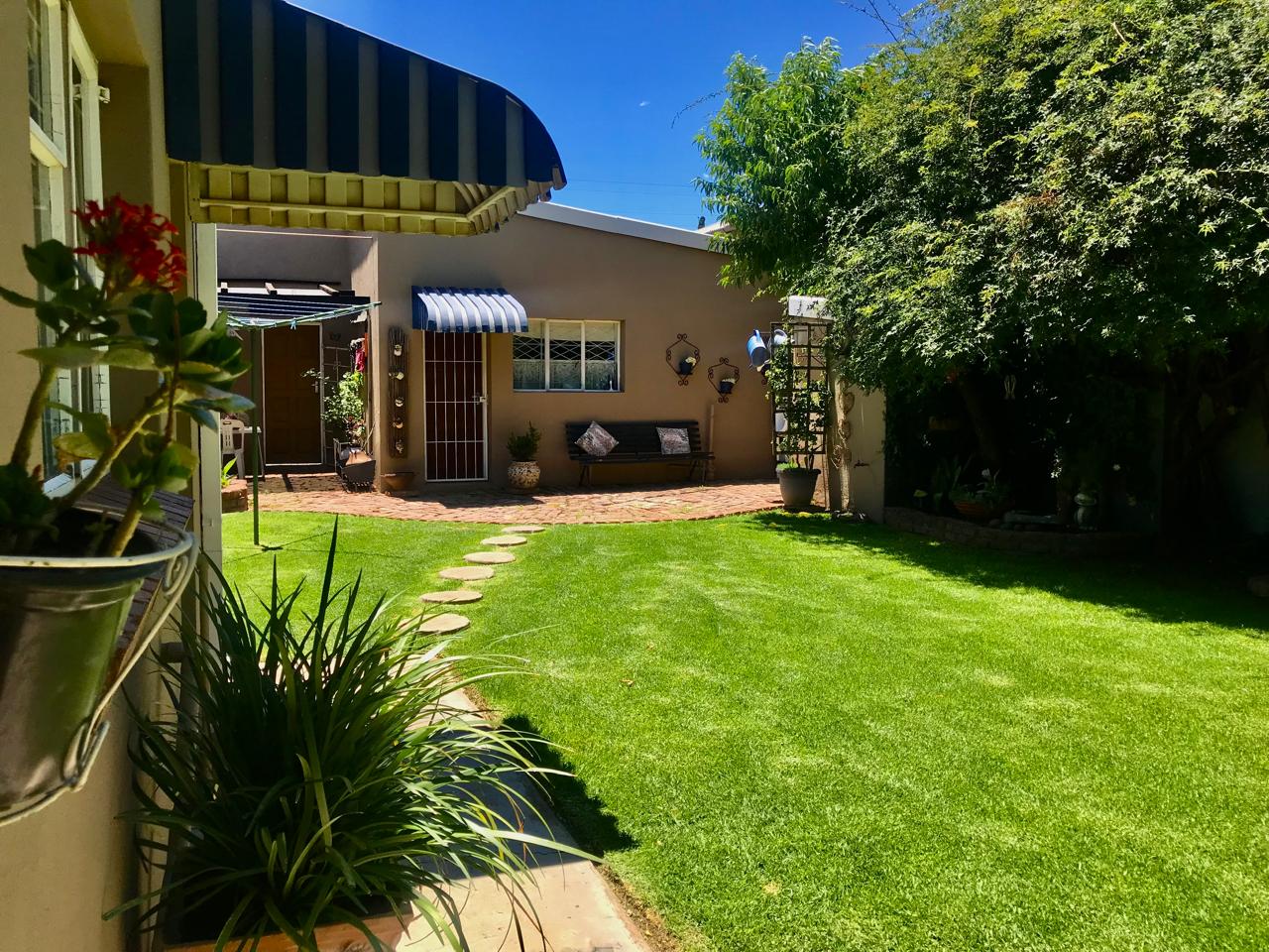 4 Bedroom House for sale in Steynsburg P24114585658