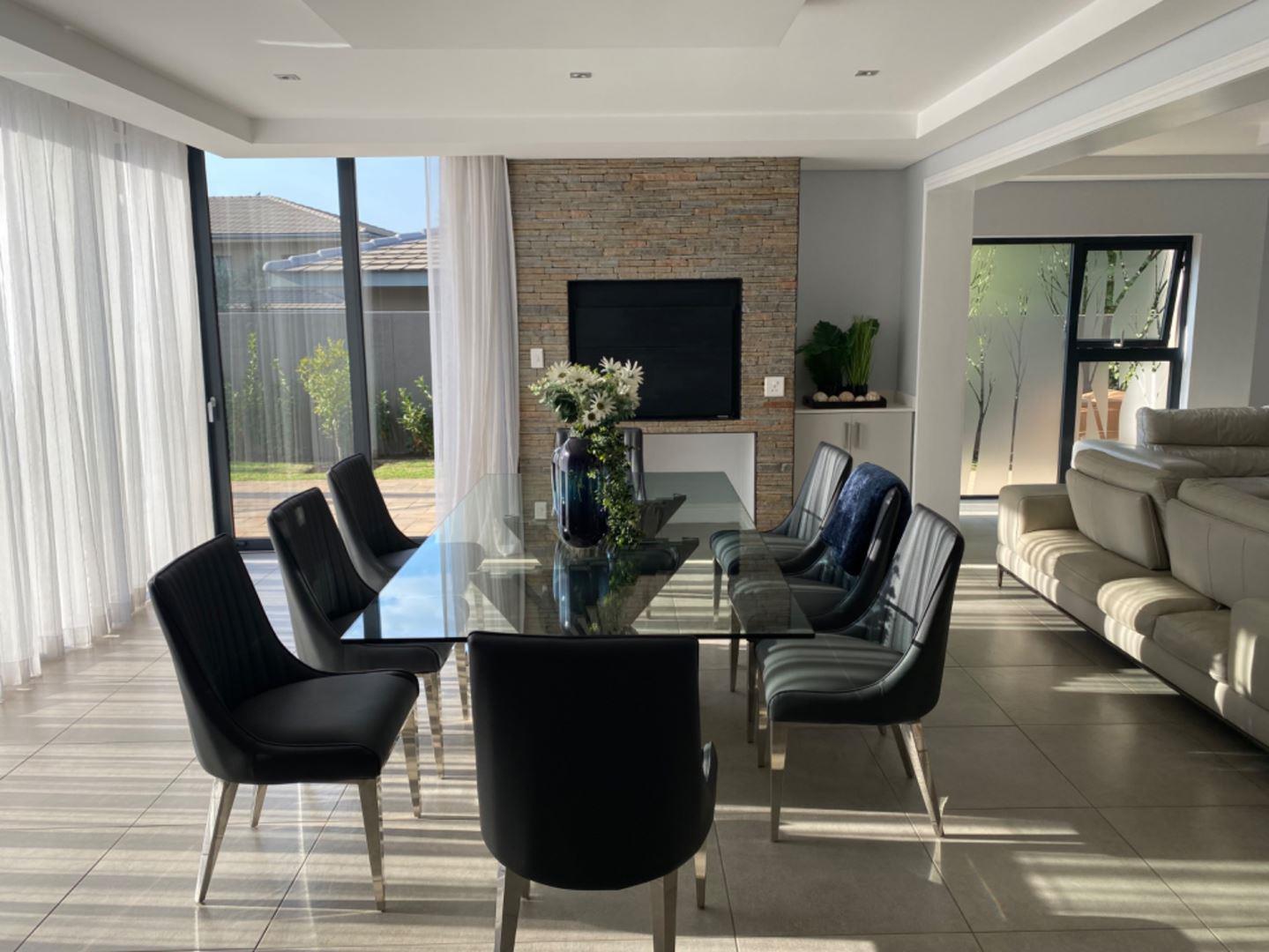 5 Bedroom House to rent in Lombardy Estate P24114586555