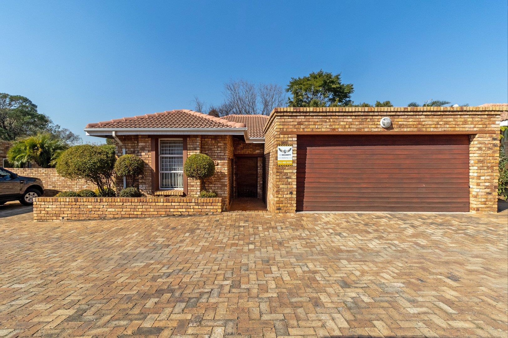 Sundowner Property Property and houses for sale in Sundowner