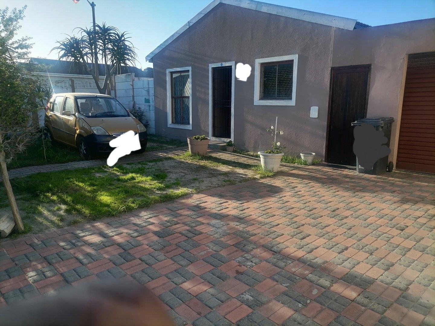 3 Bedroom House for sale in Gaylee P24114587540