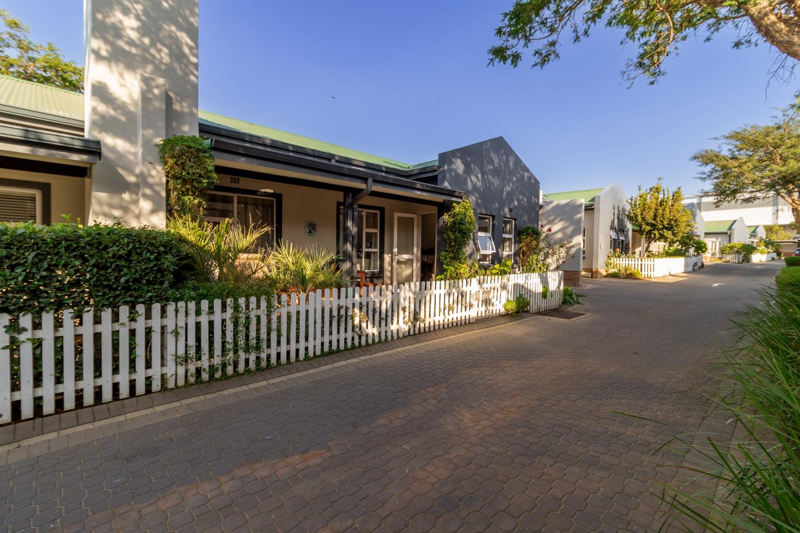 Dowerglen Property Property and houses for sale in Dowerglen