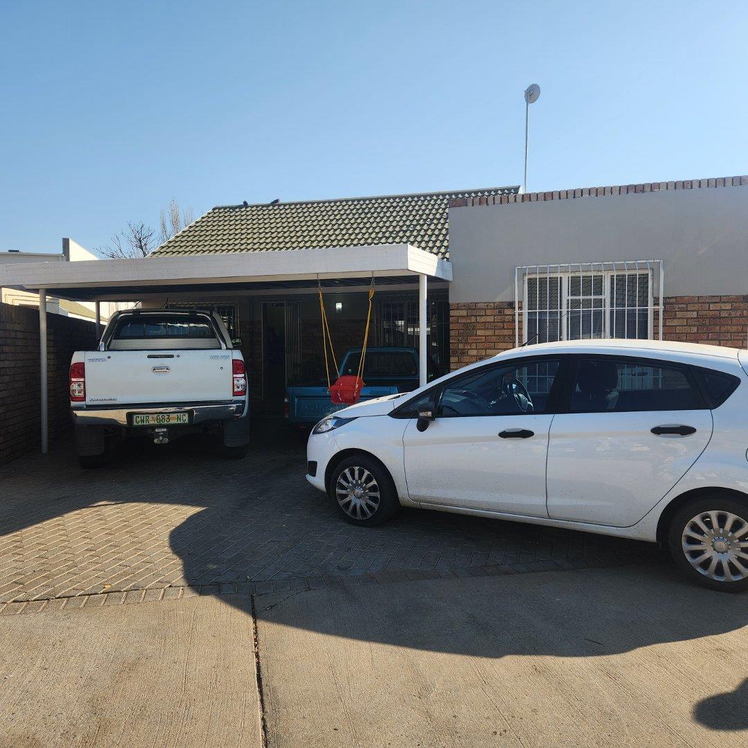 Townhouses for sale in Kimberley Kimberley Property