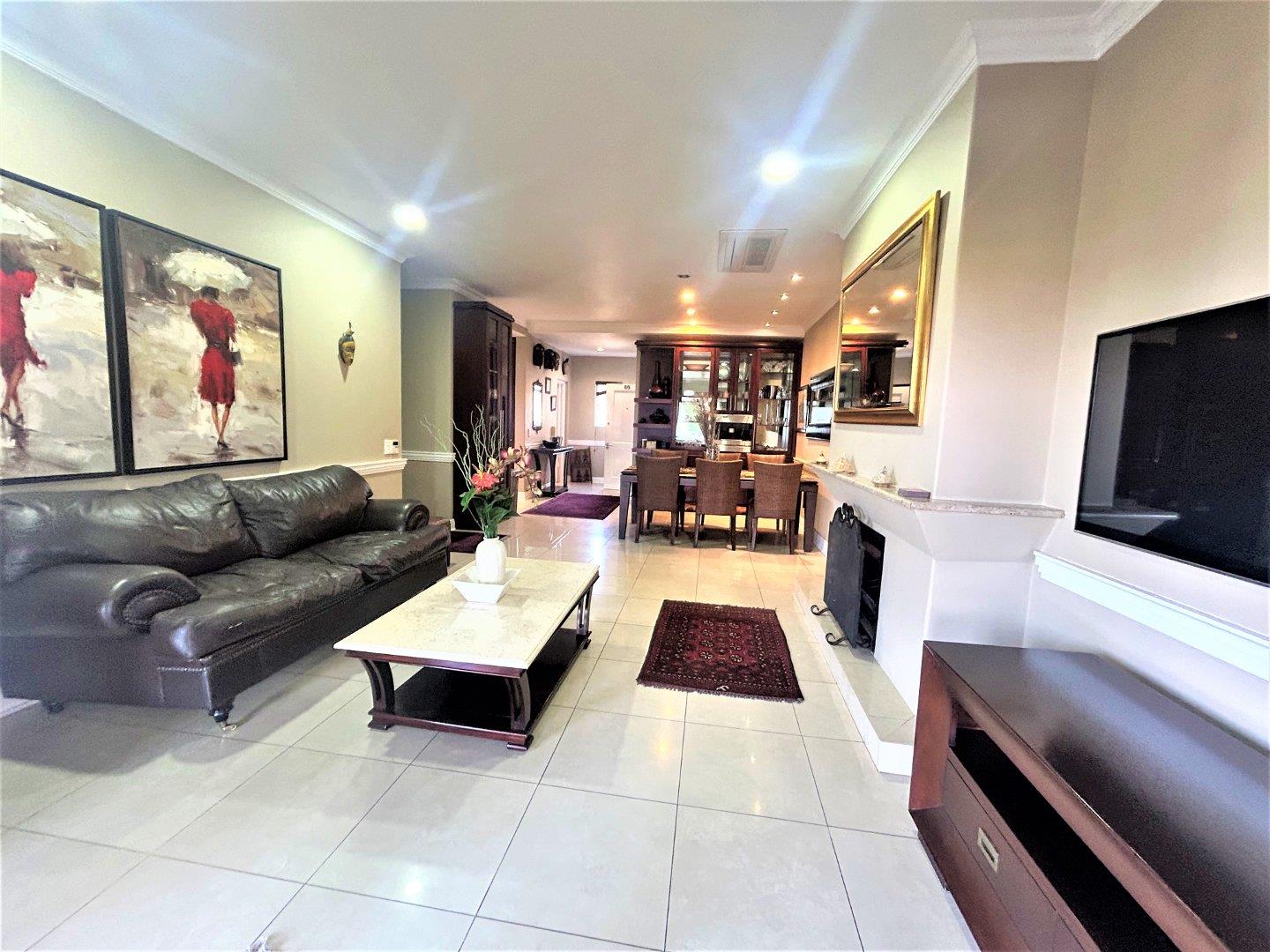 3 Bedroom Apartment / flat to rent in Sandown Balgowan Estates, 135