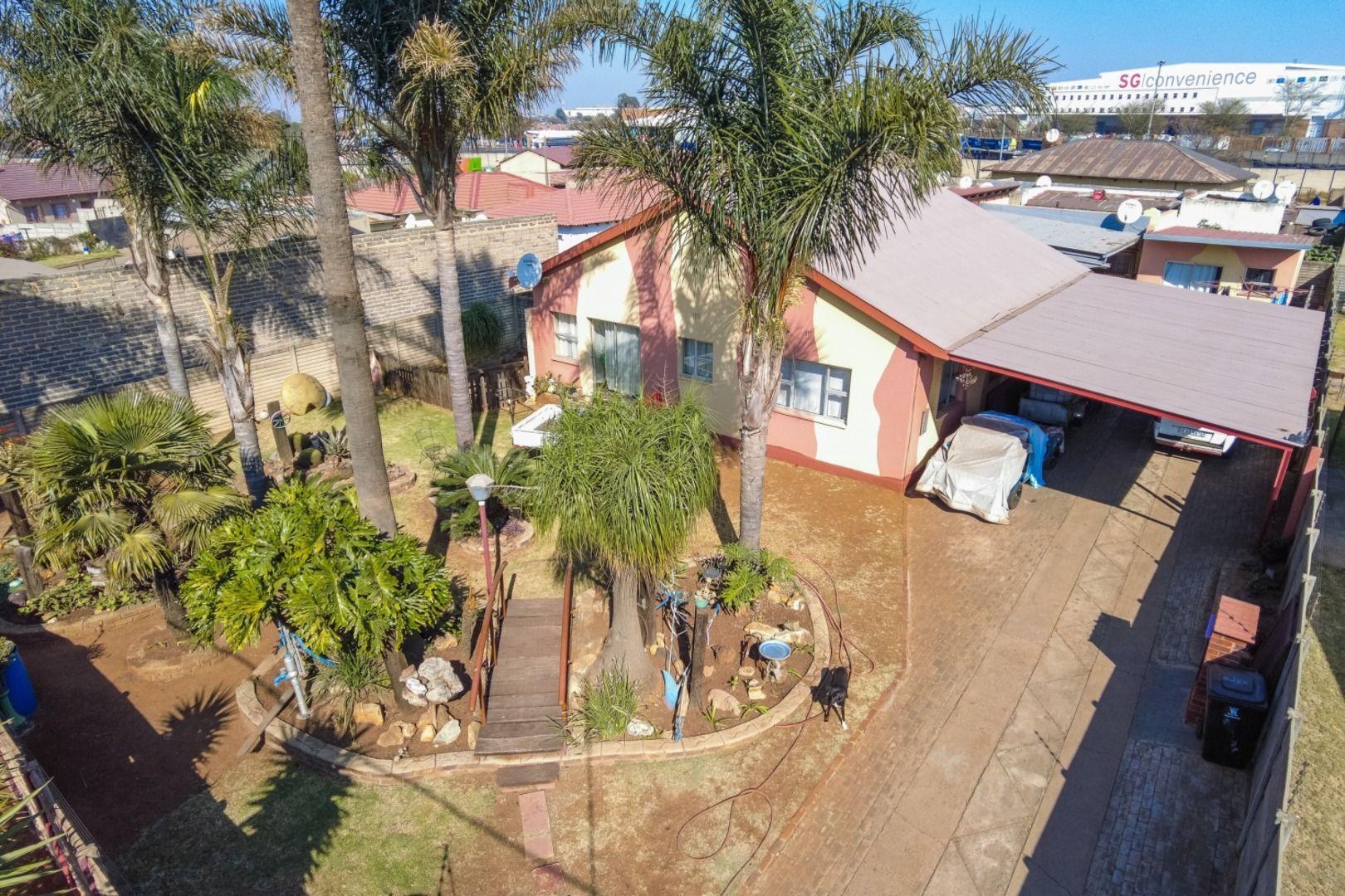 3 Bedroom House for sale in Elandsfontein 14 Muskeljaatkat Street