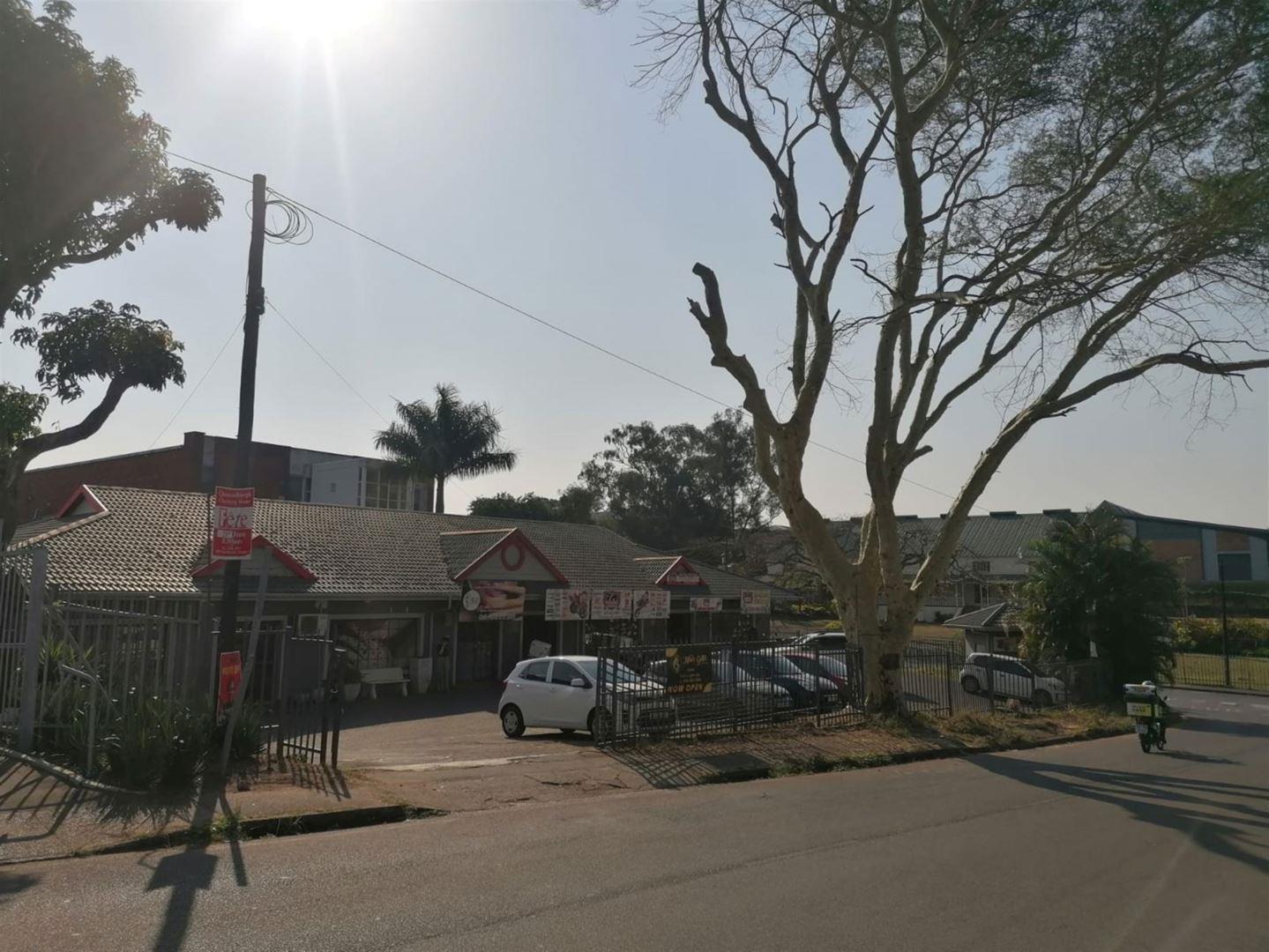 Commercial property to rent in Malvern P24114590308