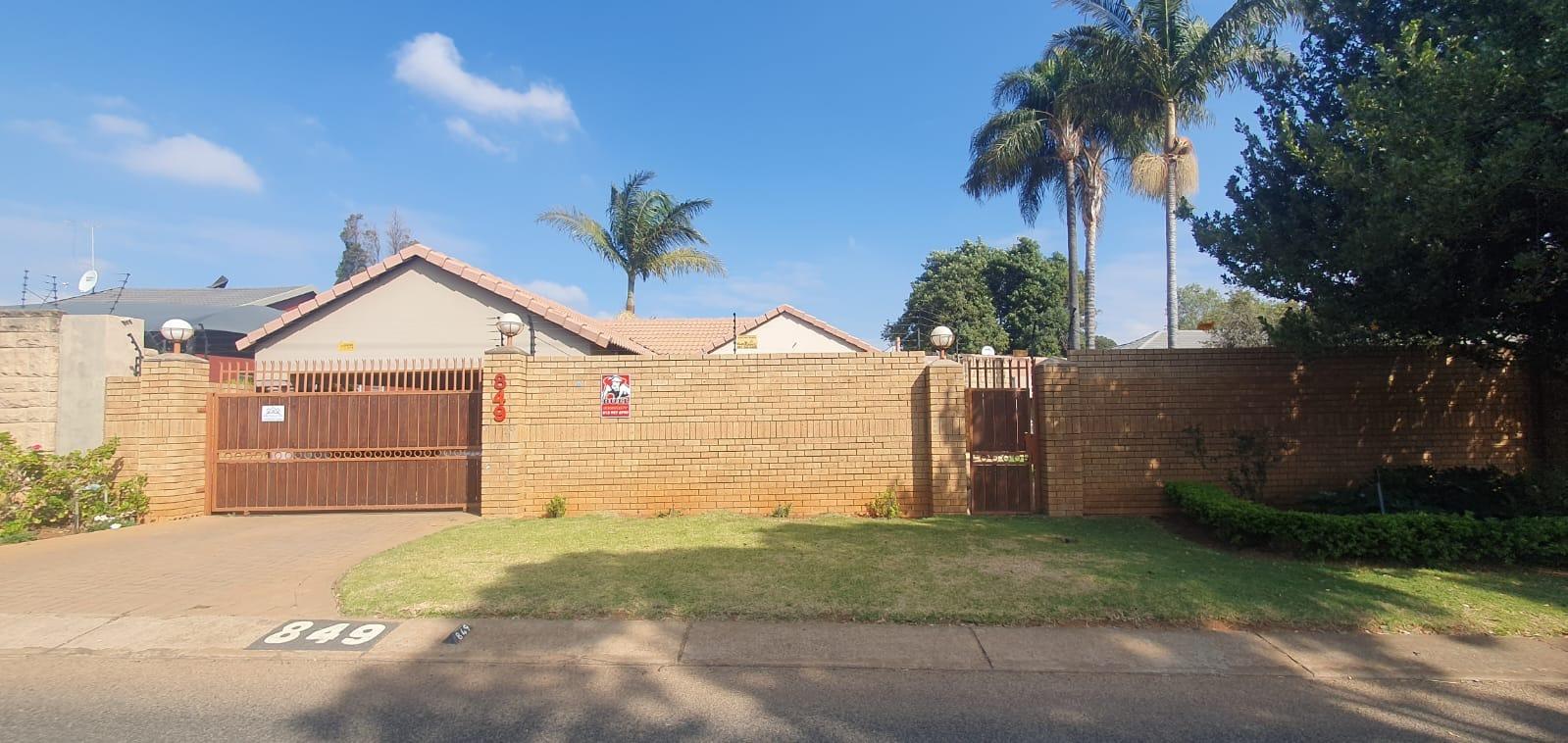 4 Bedroom House for sale in Wingate Park 849 Oudtshoorn Street P24