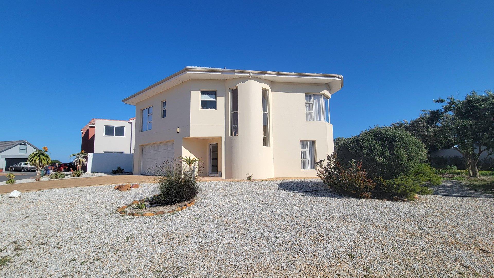 3 Bedroom House for sale in Sandown Bay P24114591107