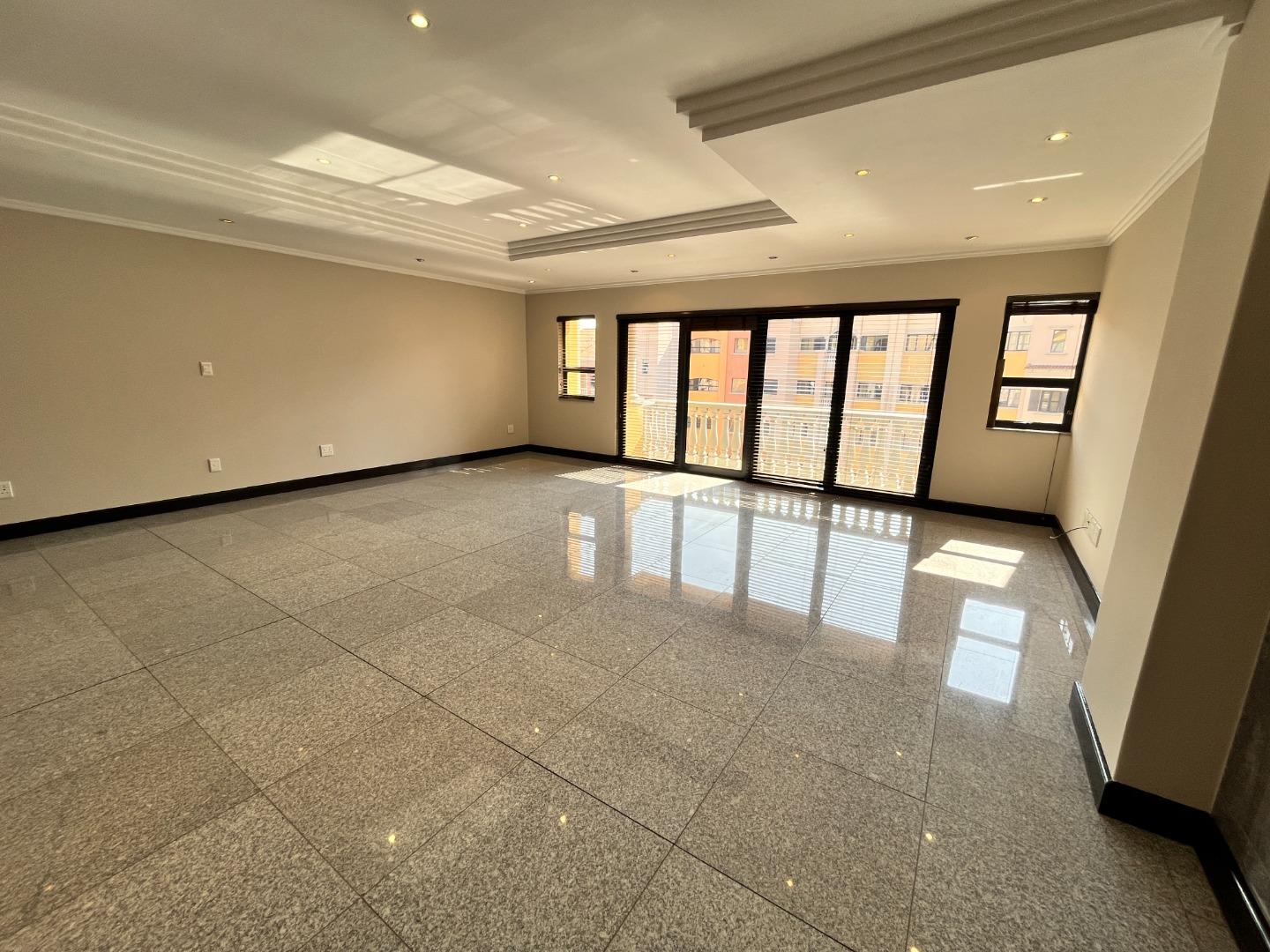 3 Bedroom Apartment / flat to rent in Bedford Gardens 65 Ss Villa