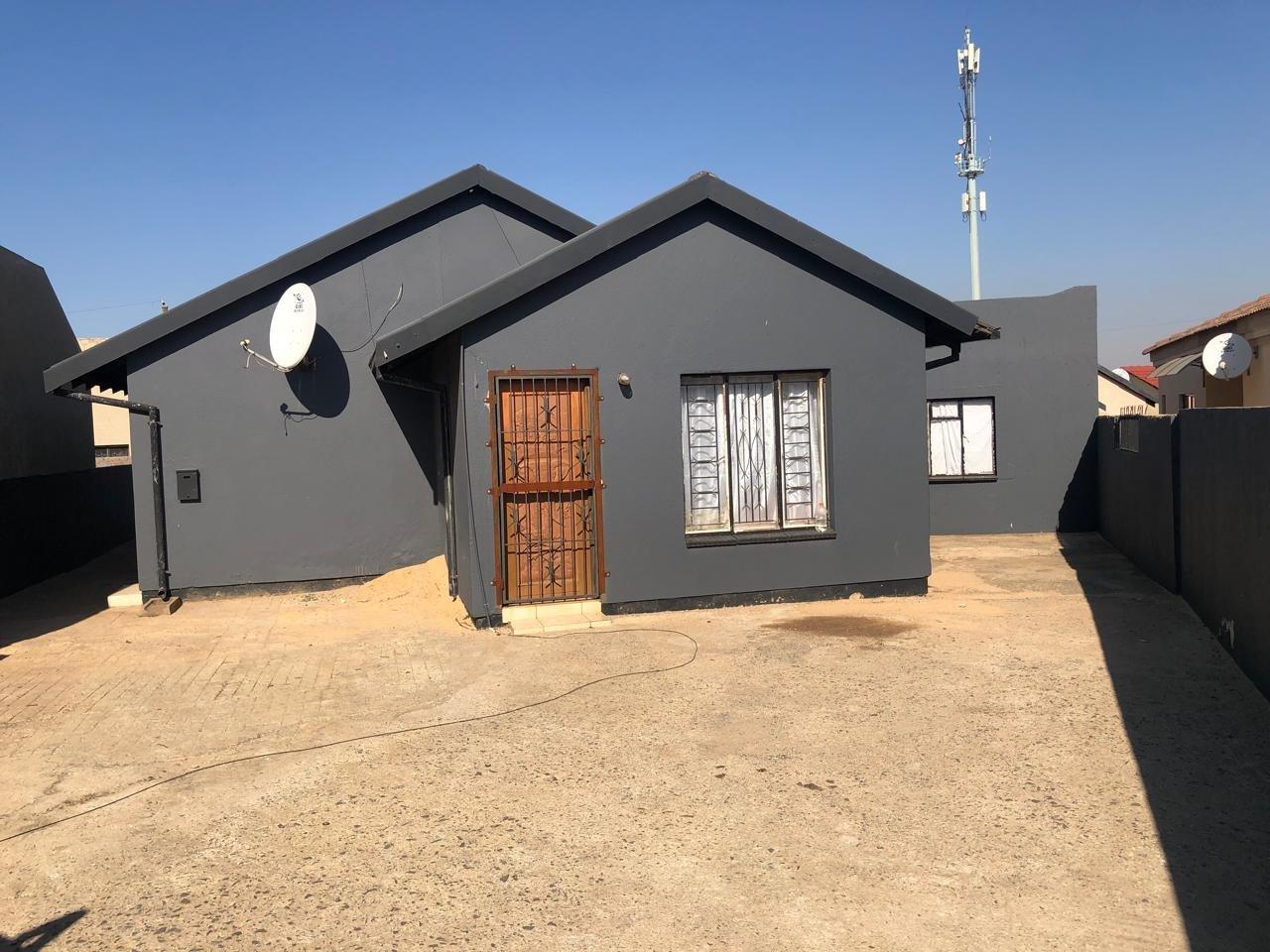 1 Bedroom Apartment / flat to rent in Vosloorus Ext 2 P24114591448