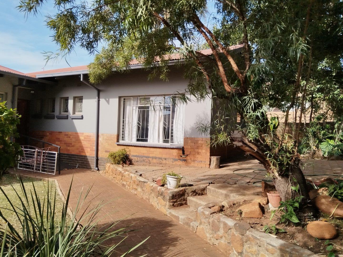 4 Bedroom House for sale in Silverton P24114591578