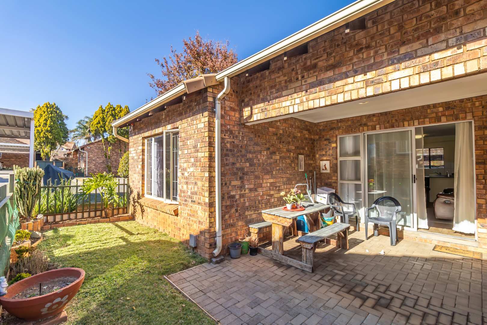 2 Bedroom Townhouse for sale in Allen's Nek 1065 One Rd P24114592104