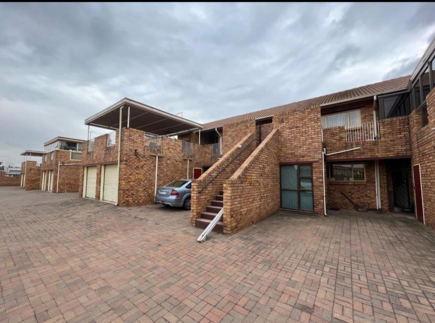 2 Bedroom Townhouse to rent in Beyers Park 5 Massel Road P24114592248