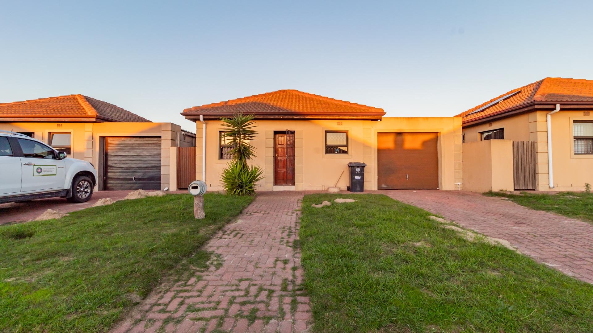 2 Bedroom House for sale in Hagley P24114592352