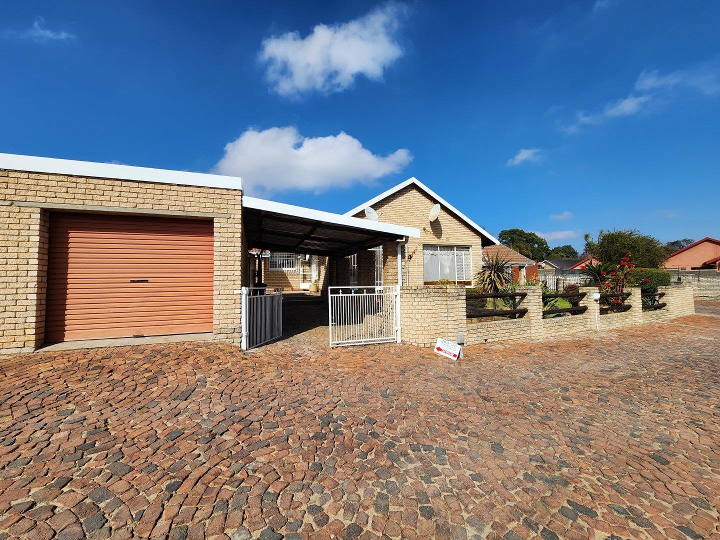 3 Bedroom Townhouse for sale in Norkem Park 8 Norkem Gardens, 35