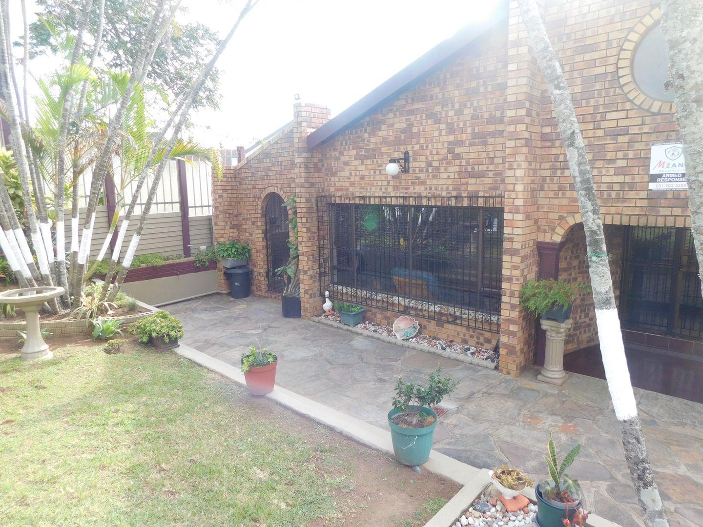 4 Bedroom House for sale in Shallcross P24114592527