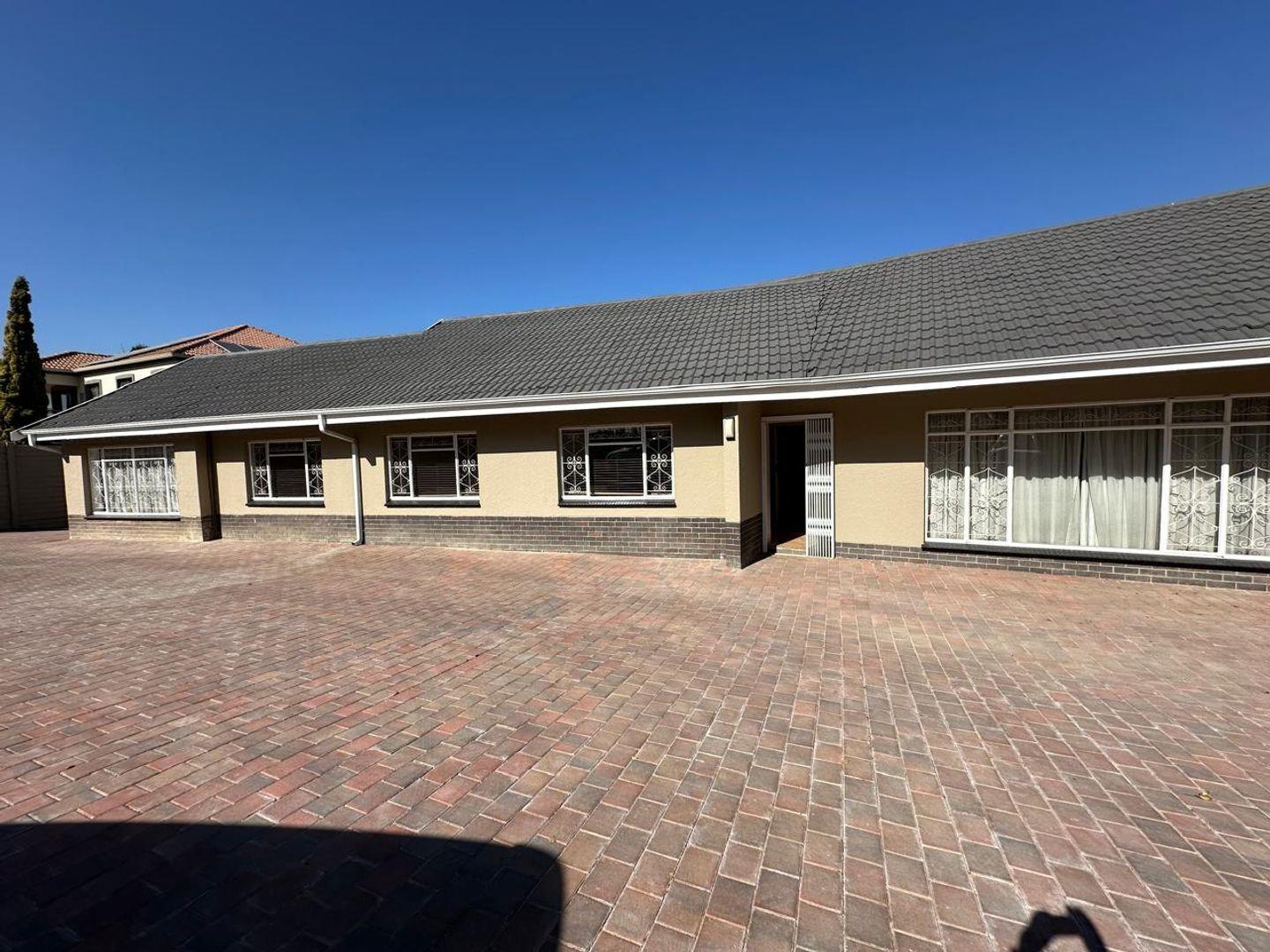 Commercial property to rent in Dunvegan 29 Linksfield Road P24