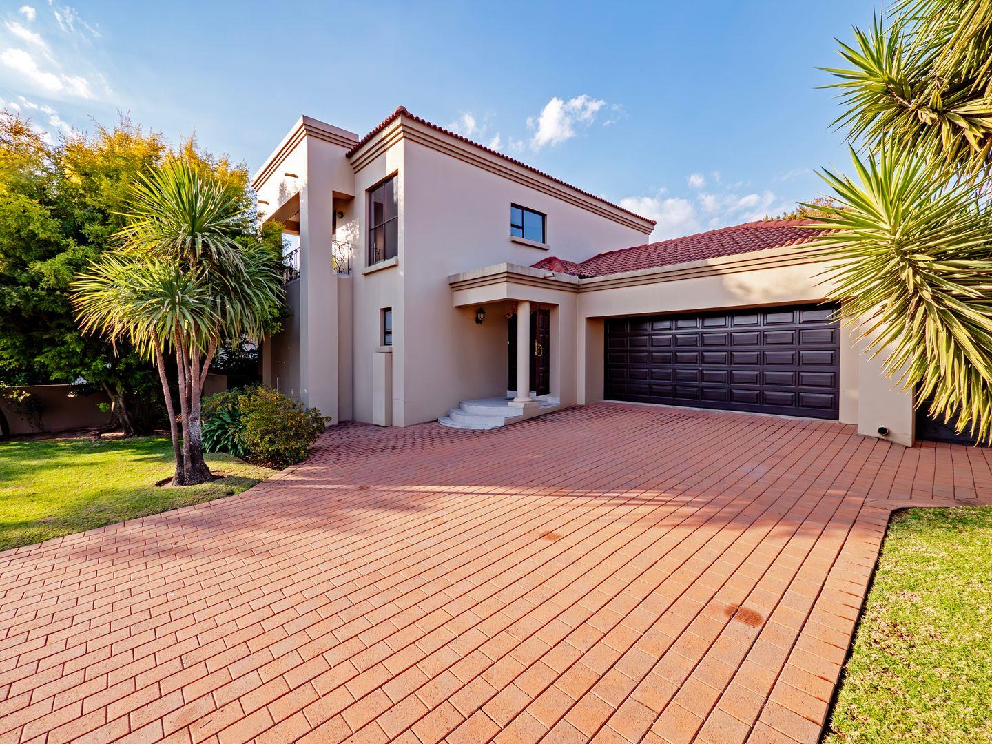 3 Bedroom House for sale in Cedar Lakes P24114593362