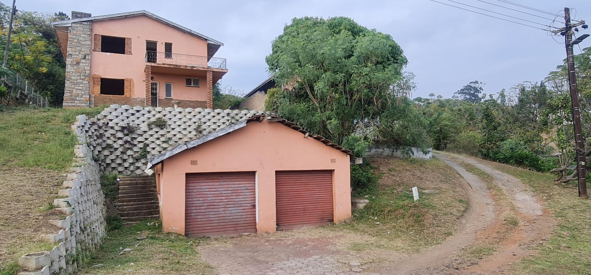 8 Bedroom Apartment / flat on auction in Kenville P24114593737