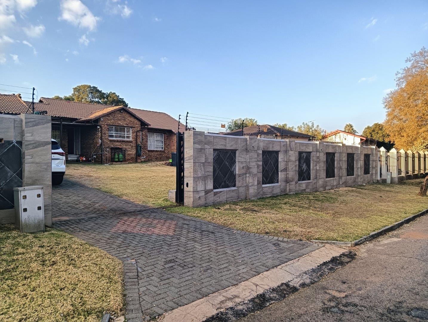 3 Bedroom House for sale in Kenmare 42 Elphin Street P24114593891